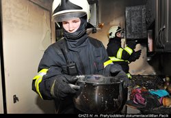 U požáru kuchyně v Praze 4 zasahovaly dvě jednotky, příčinou požáru byla nedbalost