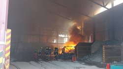Požár haly ve firmě na Dobříšsku způsobil škodu za pět milionů