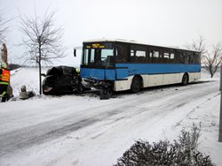 K většímu množství nehod vyjížděli také hasiči ve Zlínském kraji.