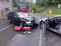 Dopravní nehoda dvou osobních aut u Ludvíkovic