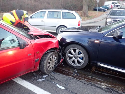 Nehoda uzavřela ulici Hradská ve Zlíně