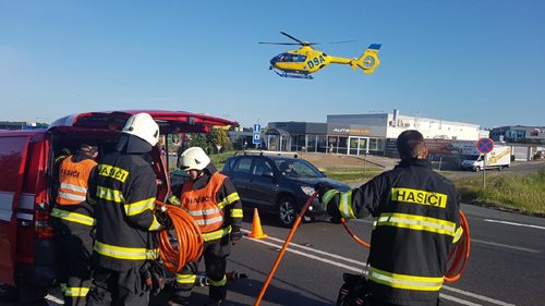Tragická ranní dopravní nehoda ve Vysokově na Náchodsku  si vyžádala jeden lidský život. 