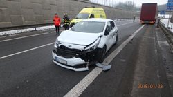 Dopravní nehoda kamionu a dvou osobních vozidel na obchvatu České Skalice 