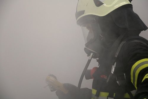 Hasiči vyjížděli k úniku oxidu uhličitého