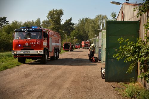 Hasiči na Slánsku zabránili obrovskému úhynu drůbeže