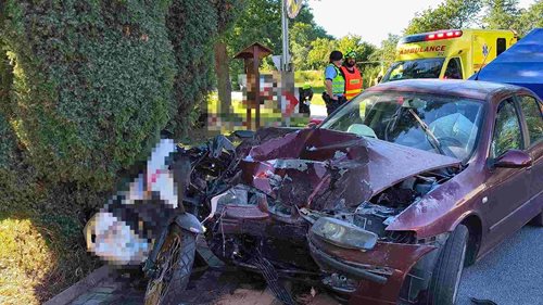 Náročný víkend na silnicích. Hasiči zasahovali u 17 nehod, osm se týkalo motocyklů