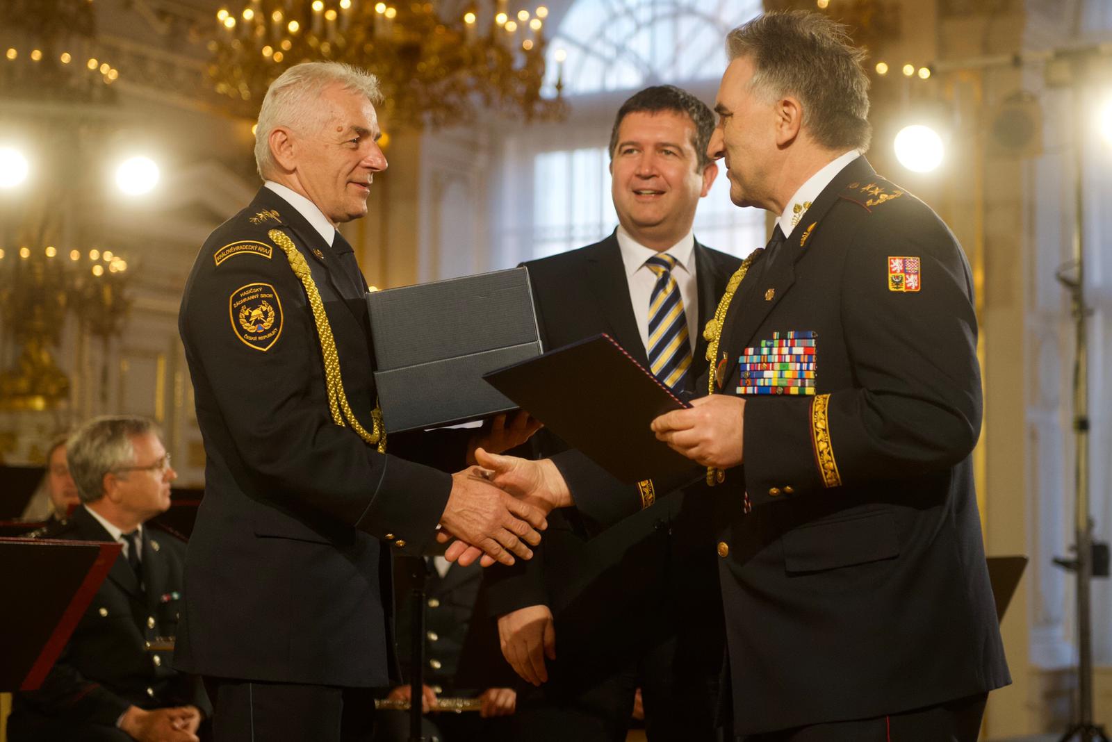 HK-(1).jpg HK-(1).jpg