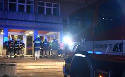 Kouř vyhnal tři stovky studentů z pokojů internátu