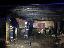 Příčiny vzniku požáru v Bezděkově jsou vyšetřovány