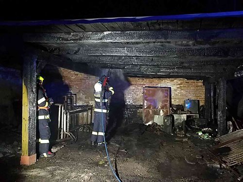 Příčiny vzniku požáru v Bezděkově jsou vyšetřovány