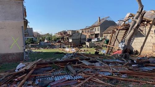 Pět let od tornáda, které změnilo jižní Moravu. Na tragédii i solidaritu lidé nezapomněli
