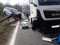 Dopravní nehoda uzavřela na několik hodin strakonickou silnici 
