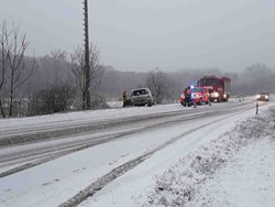 Sněžení přineslo více nehod
