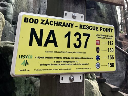 Bod záchrany pomohl při vyhledání ztracených lidí v Adršpašsko-teplických skalách