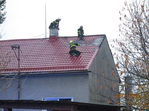Požár stodoly zaměstnal šest jednotek hasičů