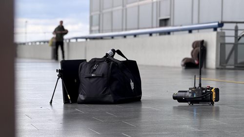 Nehlídaný kufr může zastavit letiště. Počet zapomenutých zavazadel prudce roste