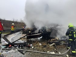 Tragická nehoda s následným požárem zablokovala Pražský okruh