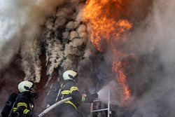 Osudný požár připravil o život jednoho člověka