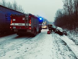 Dopravní nehoda osobního auta Teplice - Třešňovka