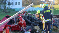 Vážná dopravní nehoda osobního auta s vlakem