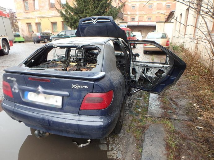 dvur-kralove3.jpg dvur-kralove3.jpg