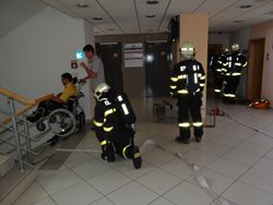 Simulovaný požár v budově krajského úřadu, evakuováno téměř 500 osob