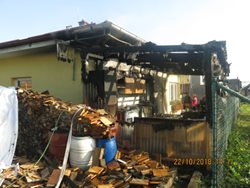 Požár střechy a půdy rodinného domku v Pusté Polomi