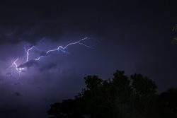 Hasiči na Vysočině stále odstraňují následky noční bouřky