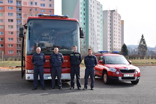 Hasiči převezli zpět do České republiky téměř dvě stě lidí