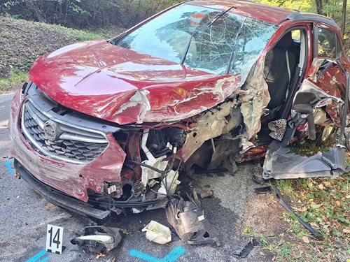 Tragický náraz do mostu si vyžádal život řidiče