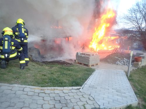 Požár na sídlišti Jižní Svahy ve Zlíně