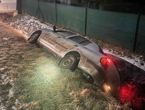 Řidička bez oprávnění pod vlivem alkoholu havarovala