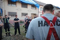 Dobrovolní hasiči byli vystřídáni na jižní Moravě za nový tým hasičů