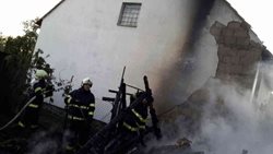 Při požáru v Prosiměřicích na Znojemsku se zranila obyvatelka domu