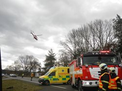 U nehody u Starého Sedla zasahoval i vrtulník LZS