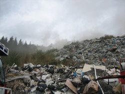 Požár skládky v Želechovicích na Litoměřicku