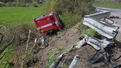 Zásah skončil tragickou nehodou hasičského vozu