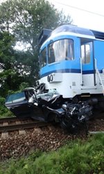 Srážka vlaku s osobním vozem si vyžádala životy