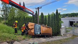 Hasiči vyprošťovali v Kopřivnici automobil