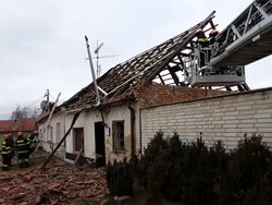Výbuch poškodil dům na Hodonínsku