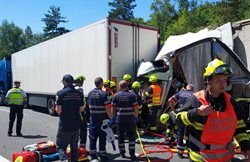 Vážná nehoda ochromila provoz na D5 u Berouna