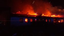 Škoda po požáru truhlárny v Kadově pravděpodobně přesáhne 20 miliónů