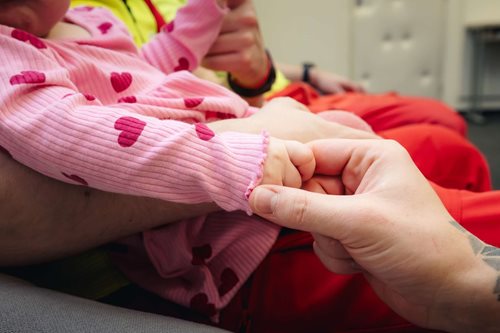 Záchranáři vrátili maminku k životu a přivítali na svět zdravé dítě