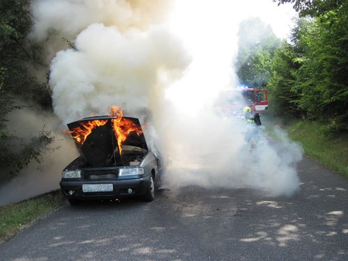 Osobní automobil začal hořet za jízdy