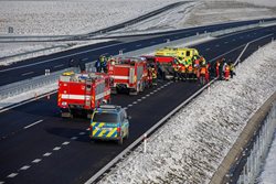 Cvičná dopravní nehoda na novém úseku dálnice D11 zaměstnala složky IZS