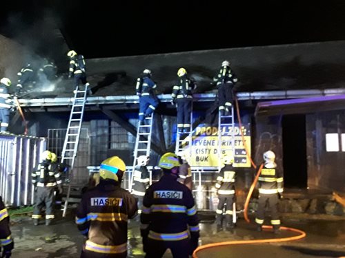 Požár dřevěného objektu v Prostějově