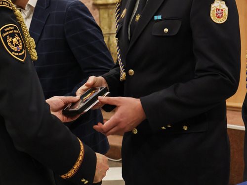 Za věrnou službu dostali hasiči medaile. Oceněni byli i za záchranu života