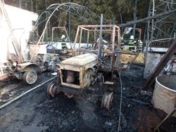 Aktualizace/Příčina požáru stáje v Jívce na Trutnovsku