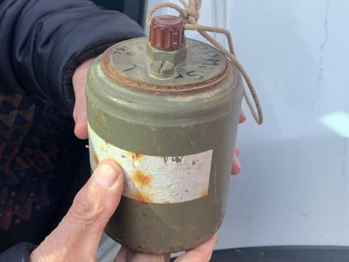 Nebezpečný nález skončil na policejní služebně