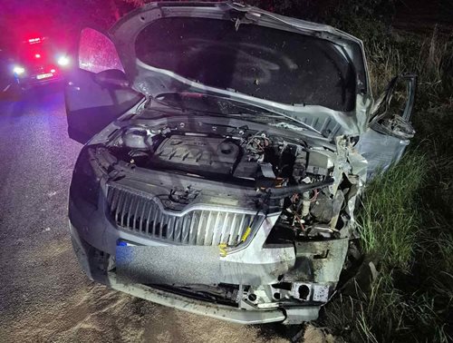 Tři nehody během hodiny: Motorkář u trati a zranění řidiči na Zlínsku